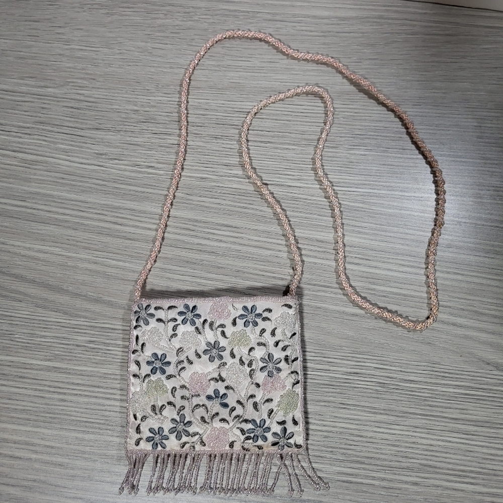 VTG La Regale Girl Purse Flower Embroidered Special Occasion Beaded Strap&Fringe